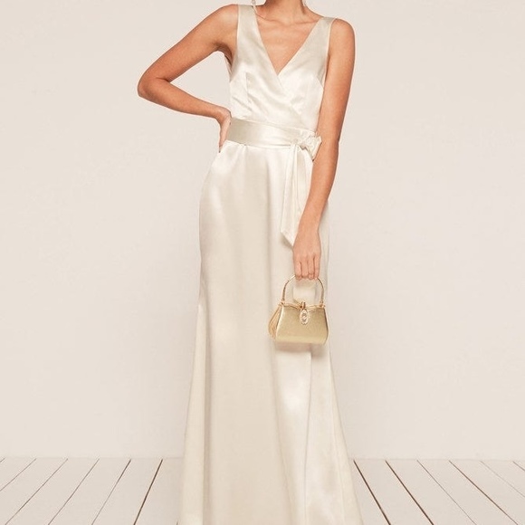 Reformation Dresses & Skirts - Reformation Siena Dress (Ivory)